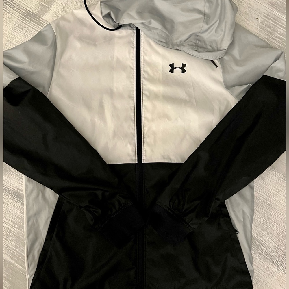 Mens Small Under Armour Windbreaker